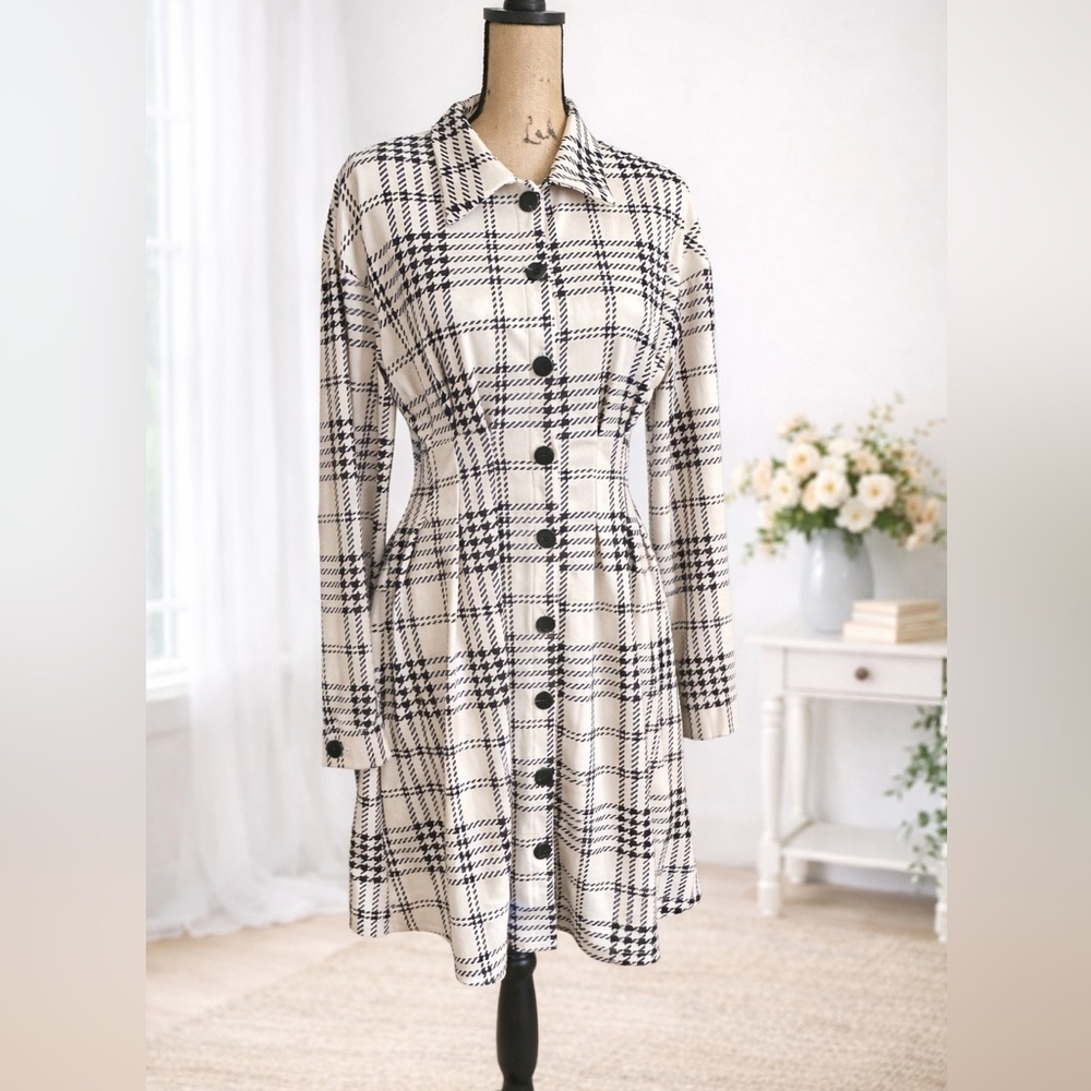 SHEIN Black & White Plaid Button Front Dress – Size Medium (US 6) - Picture 2 of 13